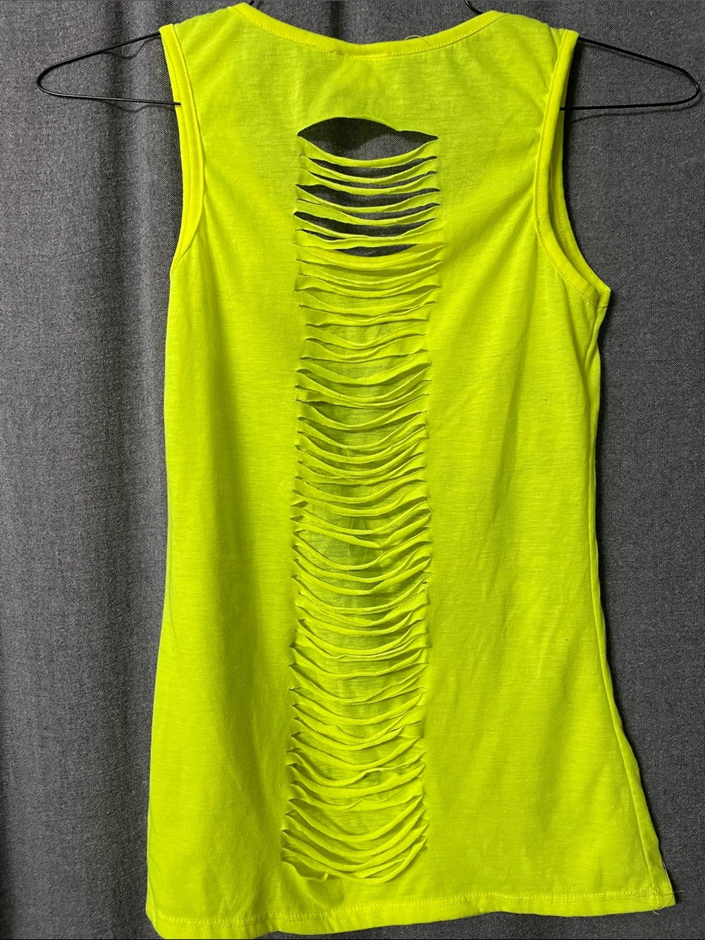 PINK Victoria's Secret Women’s Coral Logo Tank Top with Two Additional Tanks - Picture 9 of 10